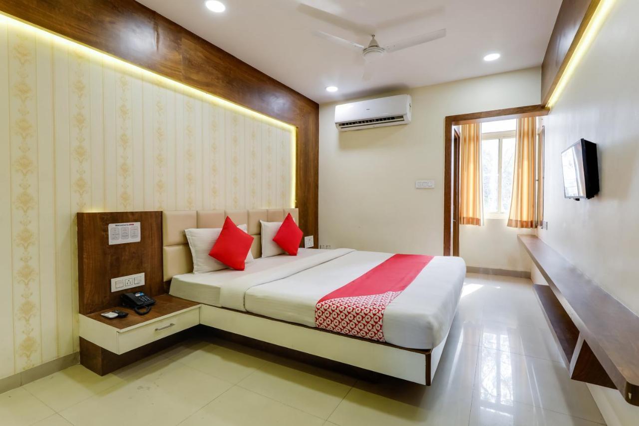 Oyo 16733 Hotel Sunshine Indore Exterior foto