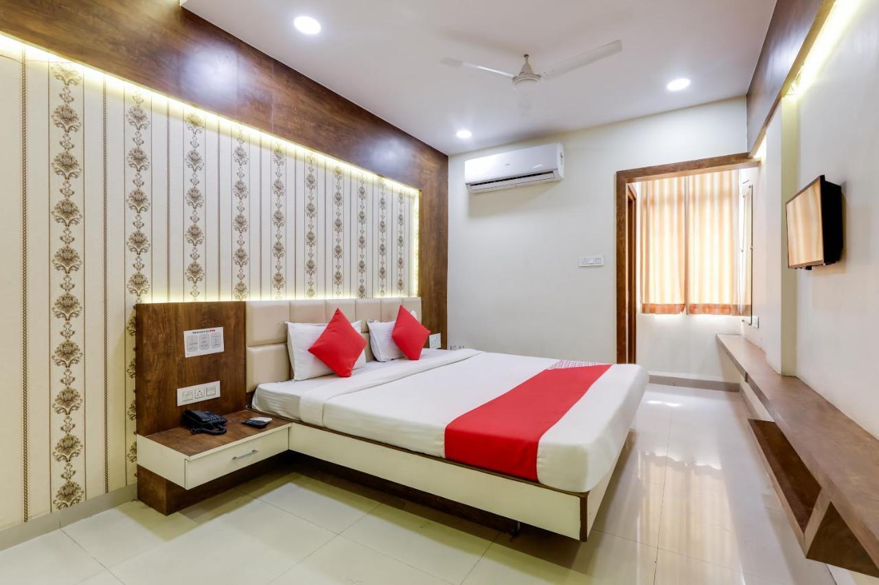 Oyo 16733 Hotel Sunshine Indore Exterior foto